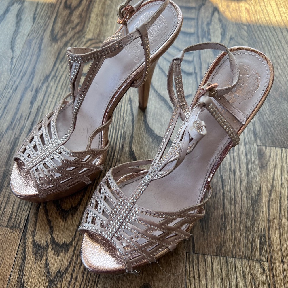 Vince Camilo Heels